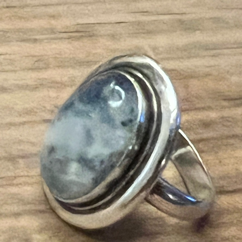 Vintage silver moonstone ring